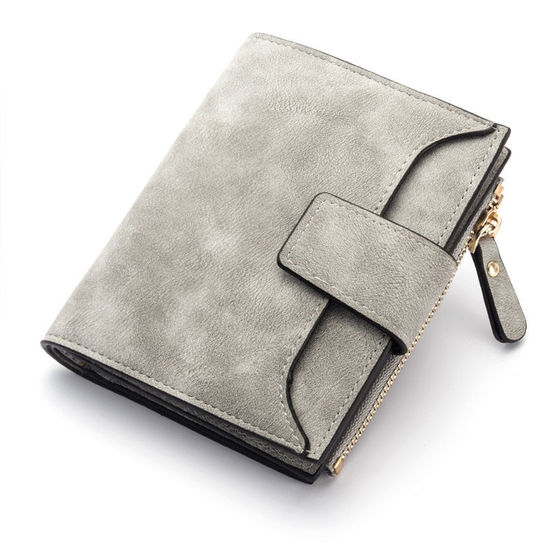 SMALL LEATHER WALLET FOR WOMEN
